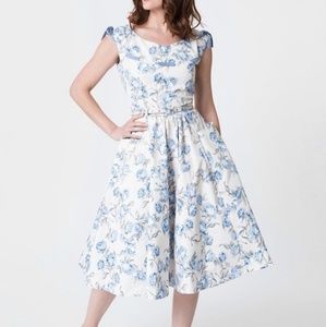 NWT Unique Vintage 1950's Floral Marlo Swing dress